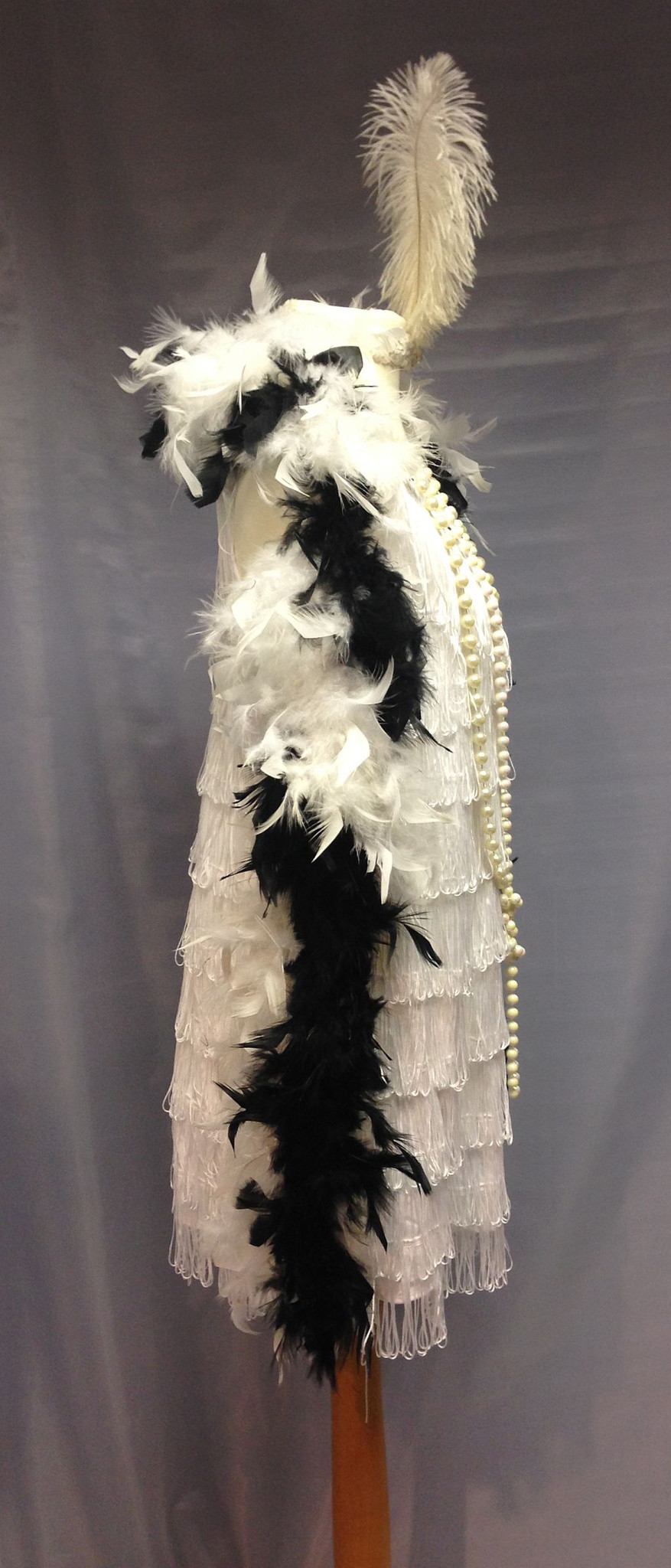 1920s Flapper Girl (White)