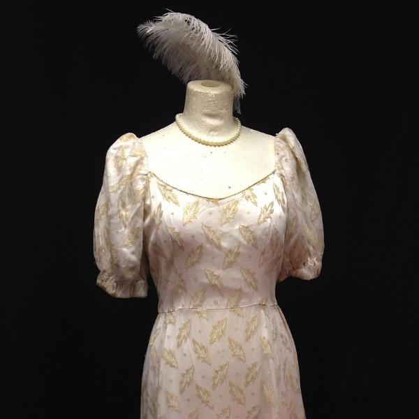 Regency Lady (Cream)