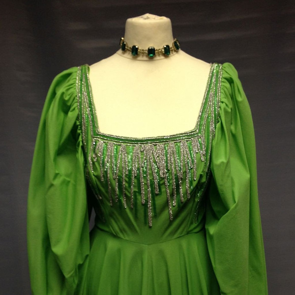 1940s Hollywood Glamour (Green)